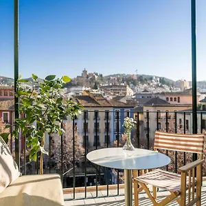 La Bella 3*, Granada España