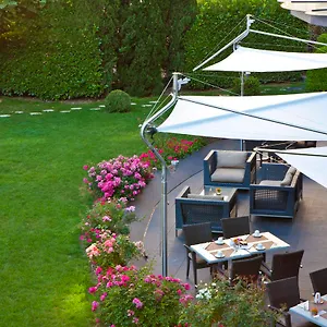 https://warwick-reine-astrid-lyon.hotels-rhonealpes.com
